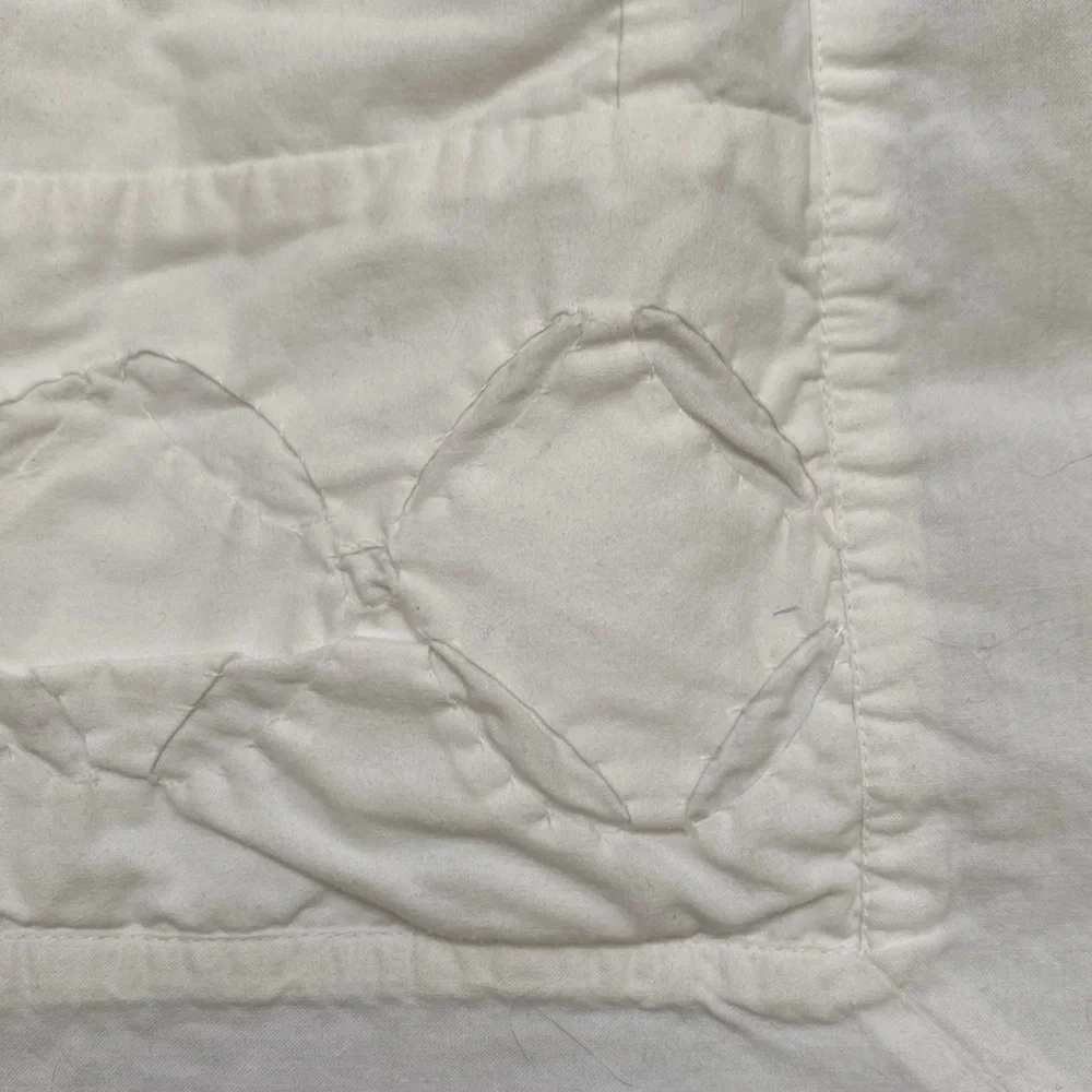 Pottery barn white standard pillow sham with quilted detailing